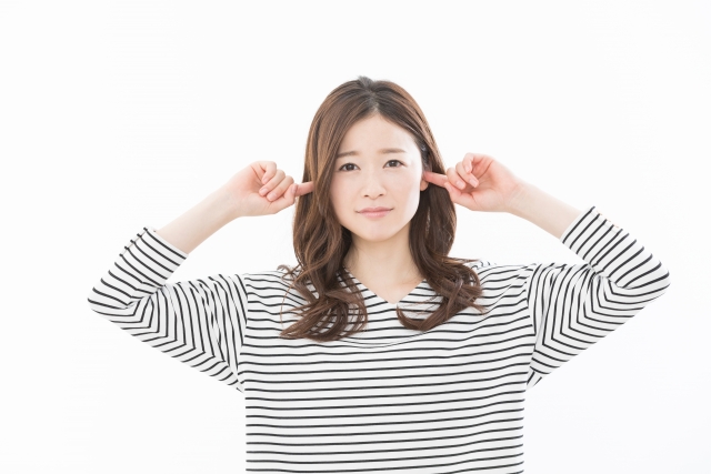 エアコンのポコポコ音がする原因は?主な3つを解説